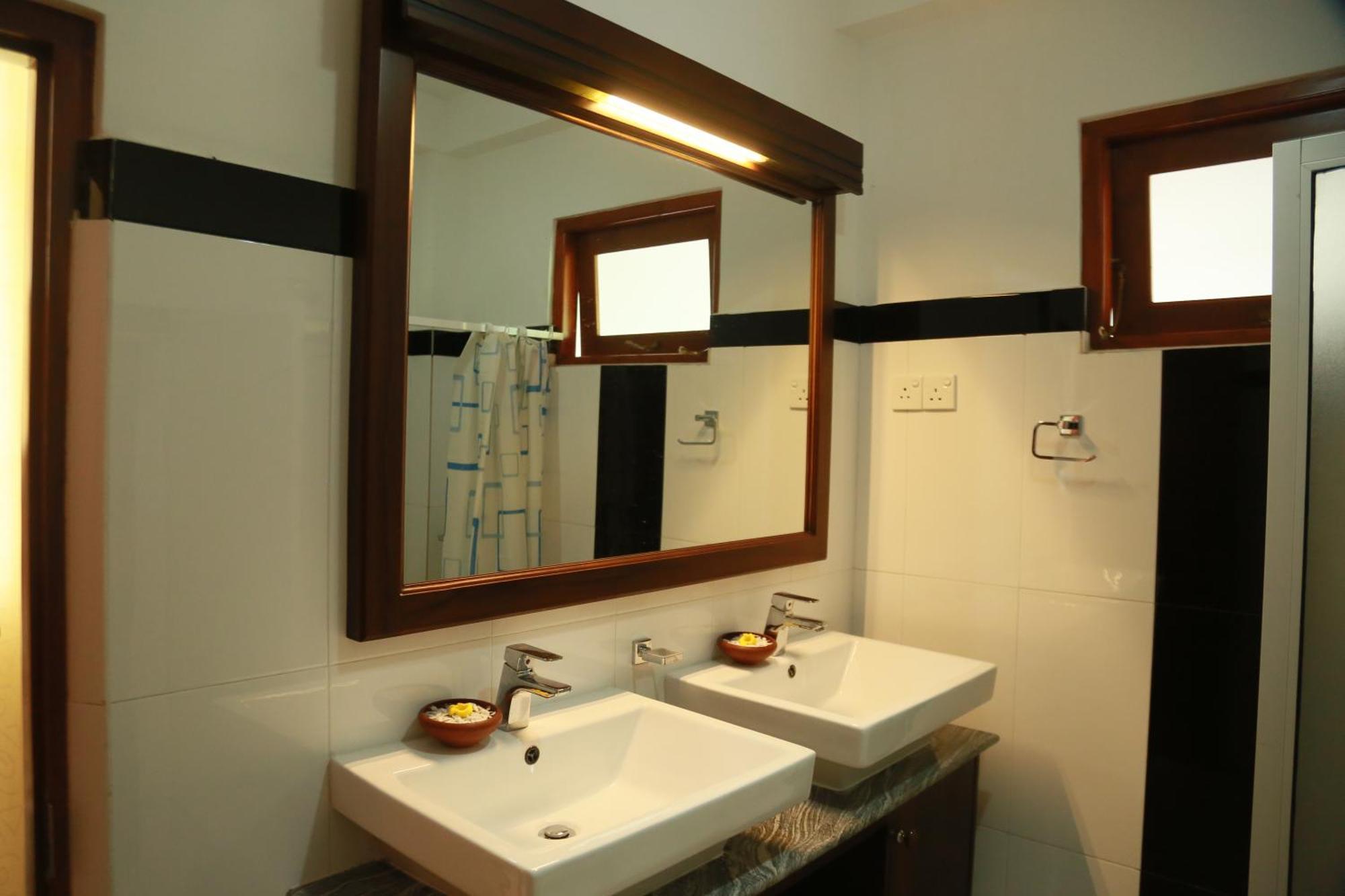 Queens Lodge Kandy Ngoại thất bức ảnh